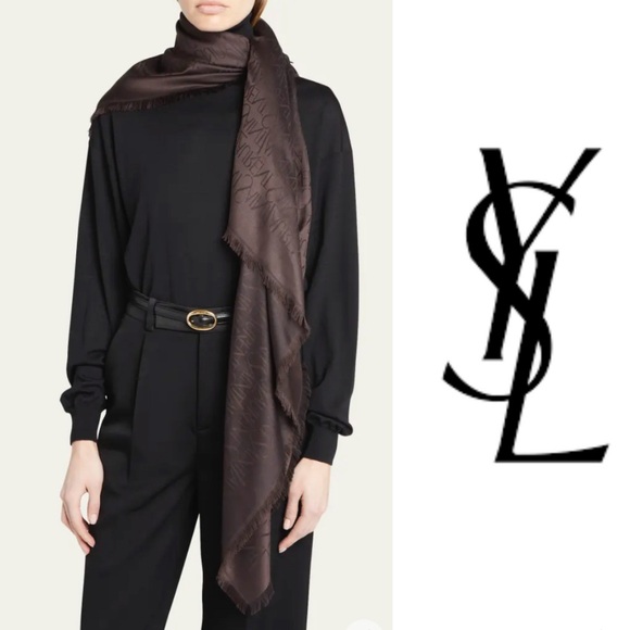 SAINT LAURENT
Grand Carre Jacquard Silk-Wool Scarf In Coffee
$650 - Picture 1 of 12